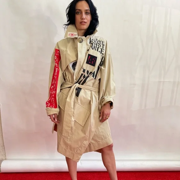 Vivienne Westwood “ACTIVE RESISTANCE TO PROPAGANDA” TRENCH COAT NWT SS16 - Picture 4 of 13